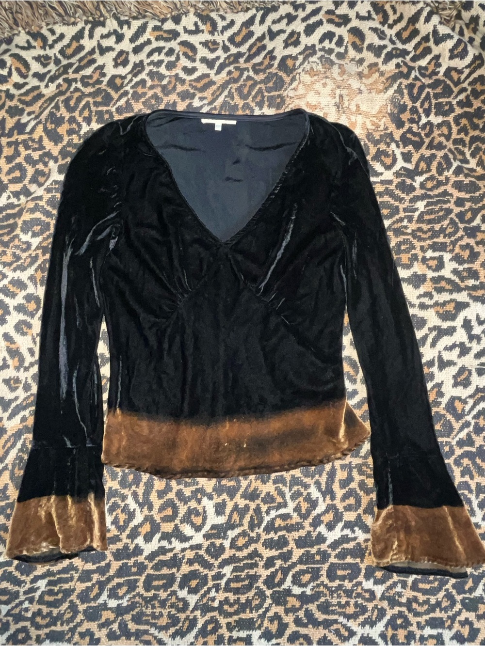 2000s Smart Set Black Velvet Long-Sleeve V-Neck Top with Brown Trim